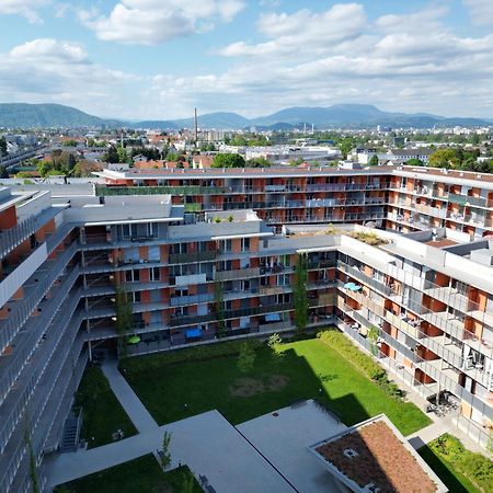 100 Qm Penthouse, Self-Check-In, 2 Parkplaetze Apartment Graz Exterior photo