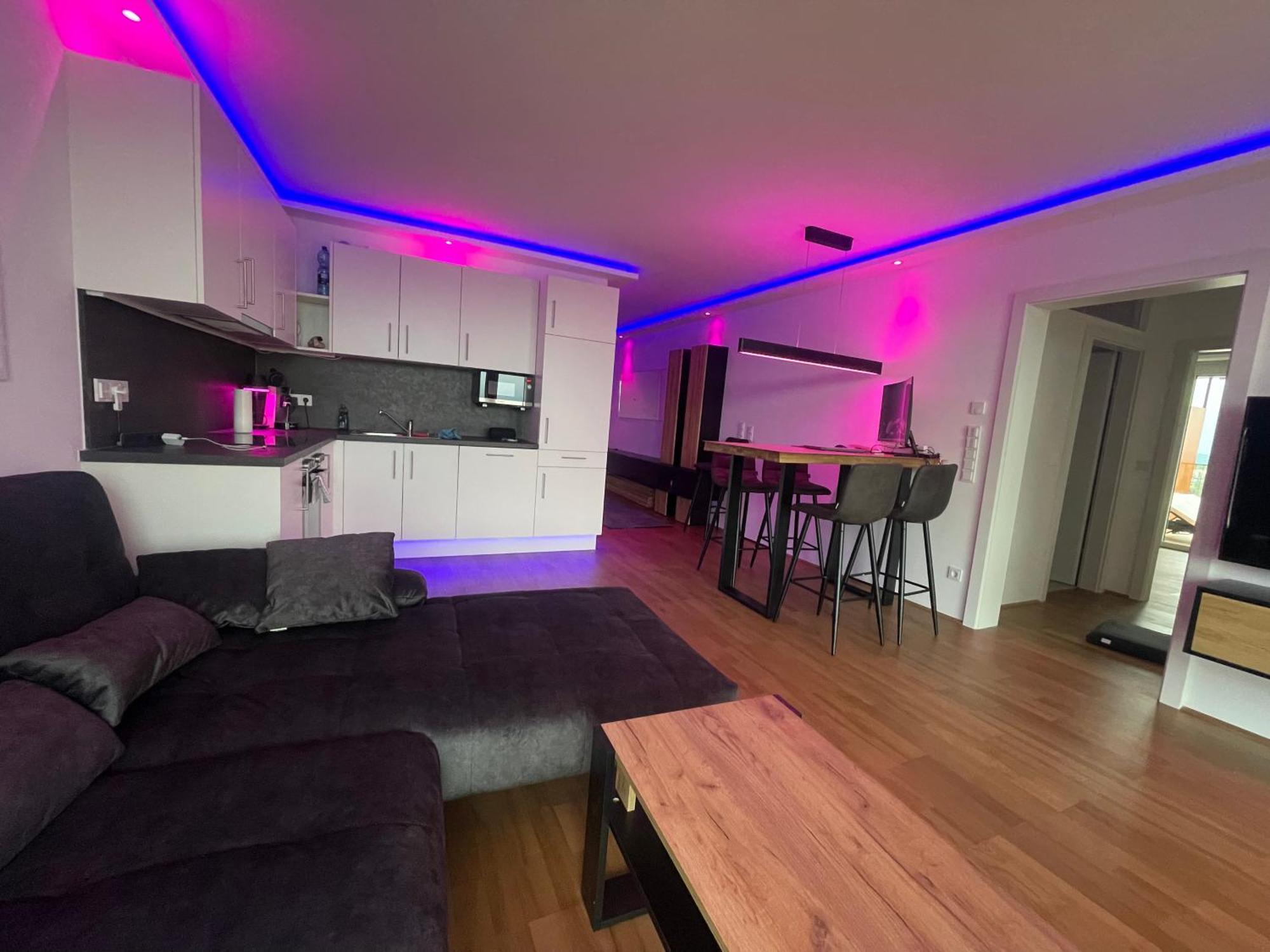 100 Qm Penthouse, Self-Check-In, 2 Parkplaetze Apartment Graz Exterior photo