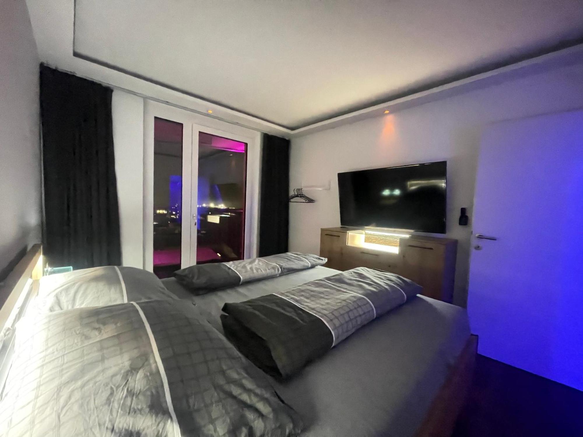 100 Qm Penthouse, Self-Check-In, 2 Parkplaetze Apartment Graz Exterior photo