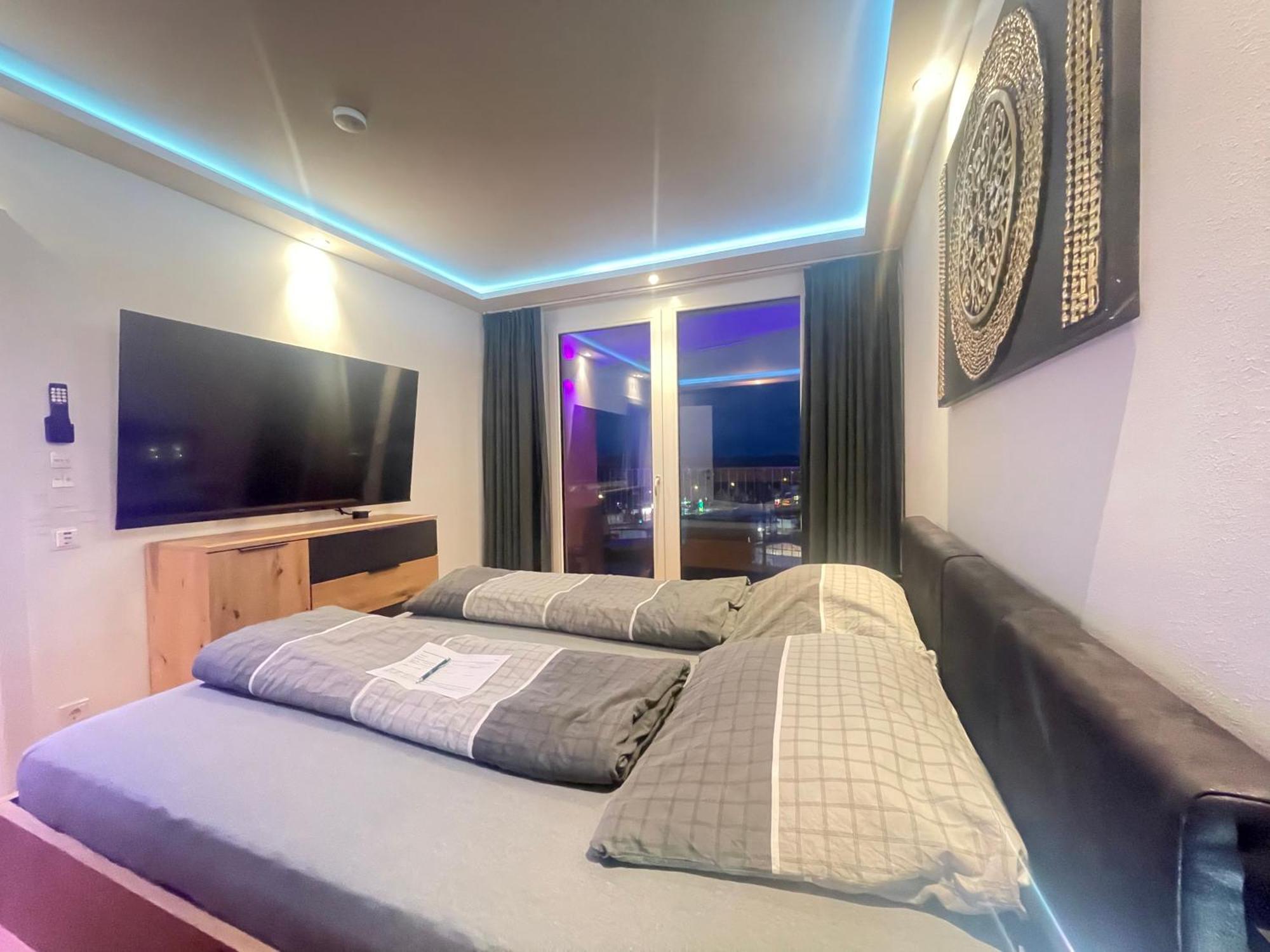 100 Qm Penthouse, Self-Check-In, 2 Parkplaetze Apartment Graz Exterior photo